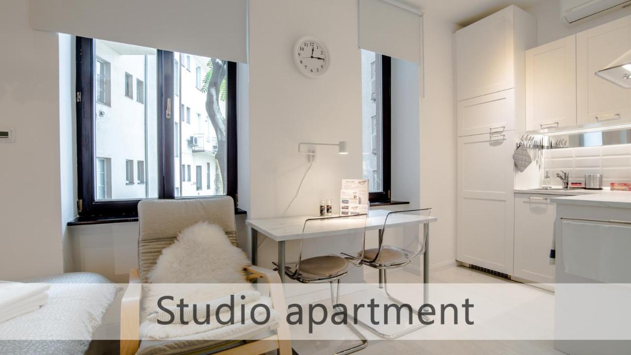 White Apartments With Ac By Kovee 브라티슬라바 외부 사진