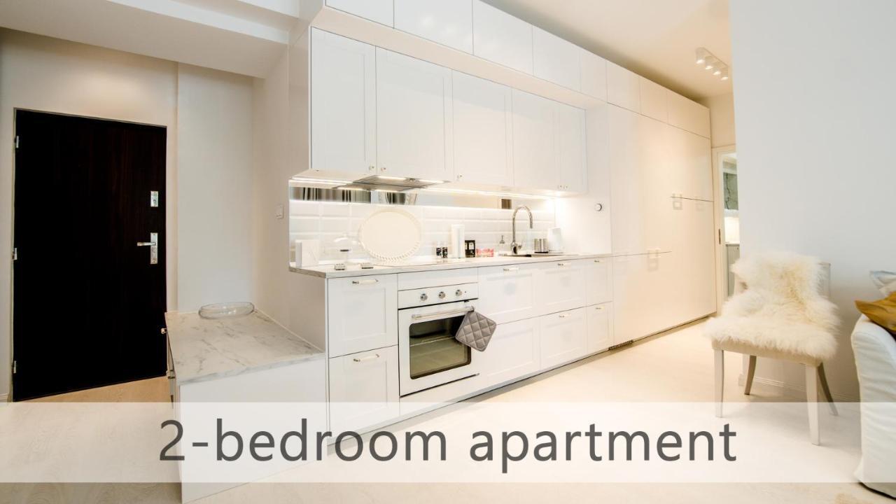 White Apartments With Ac By Kovee 브라티슬라바 외부 사진